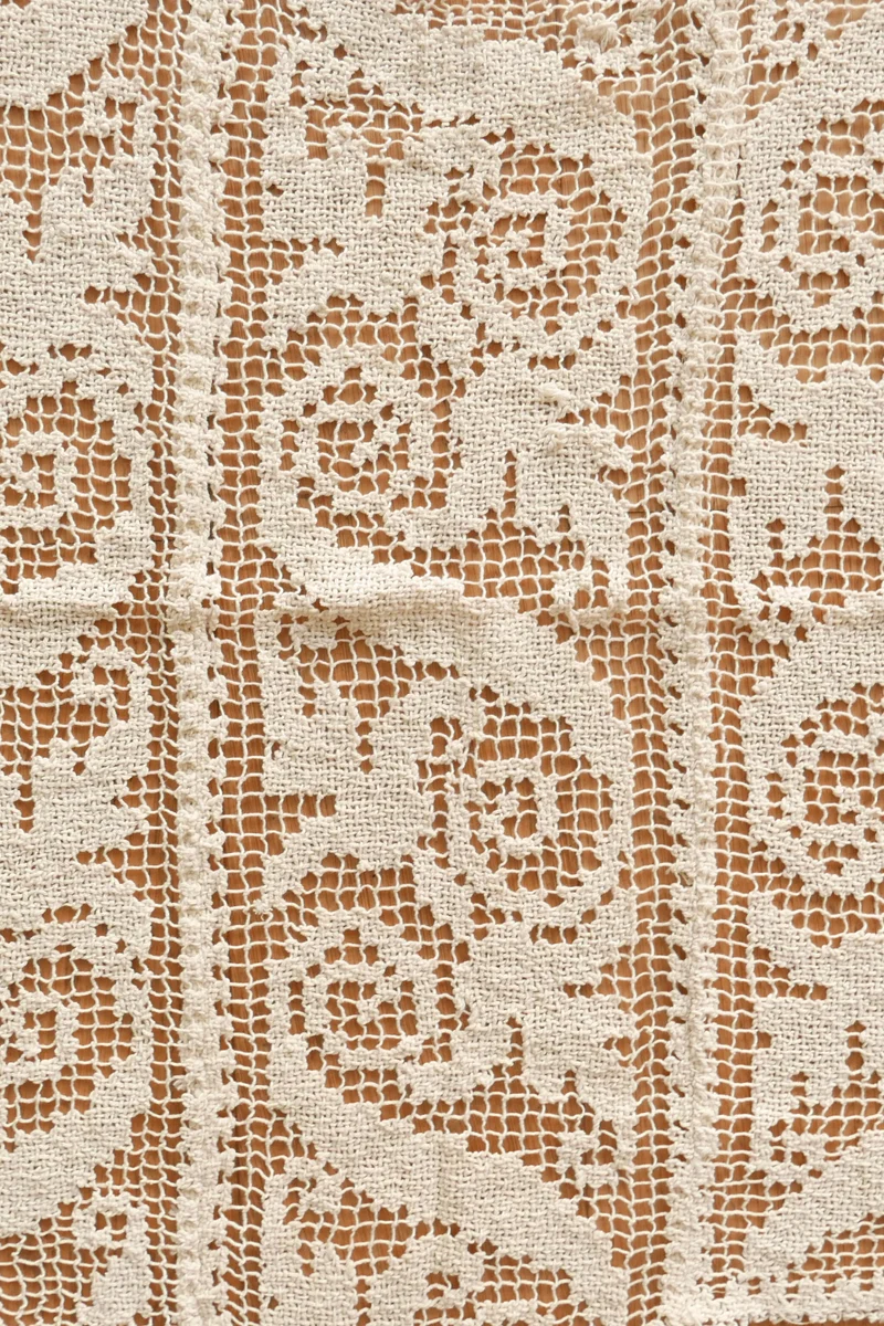 Tissu - Coton - Fond écru en crochet - 55 * 57 cm