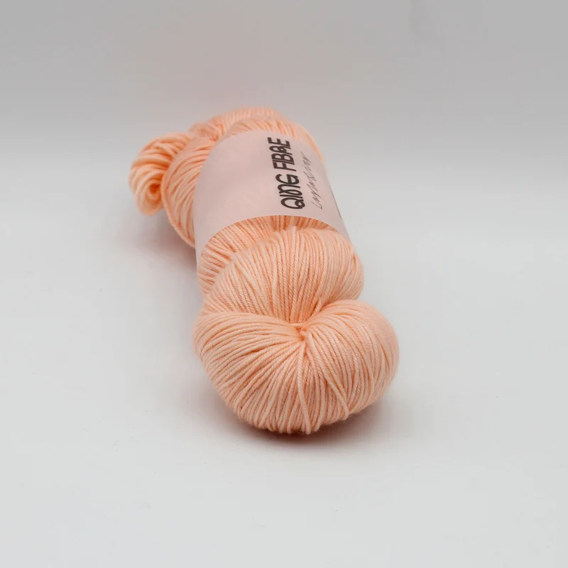 Dashing Fingering - Qing Fibre