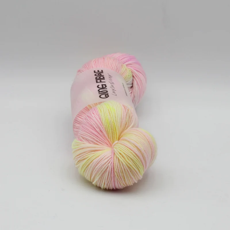 Dashing Fingering - Qing Fibre