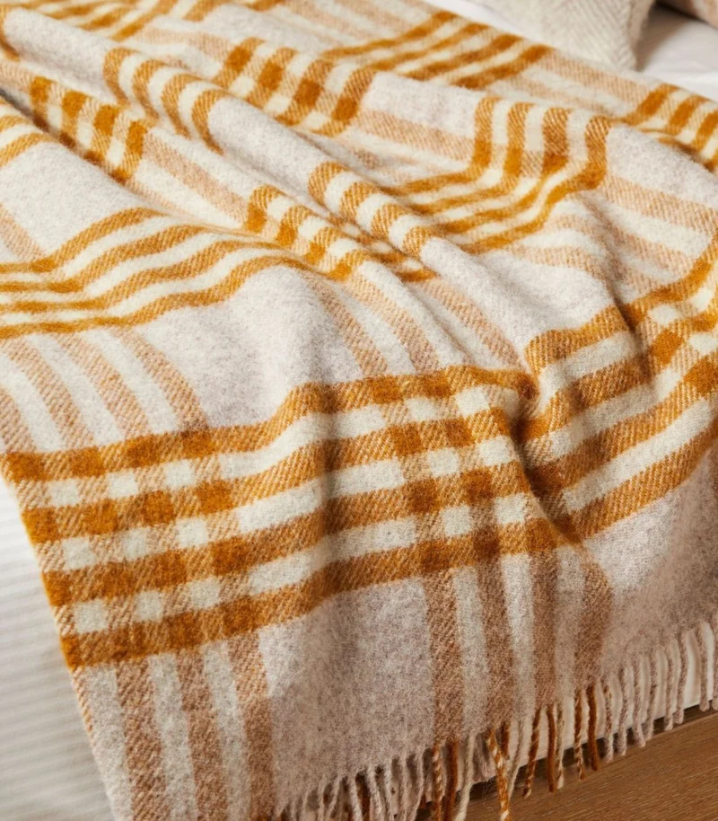 Plaid Laine Carreaux Moutarde et Beige 150 X 240cm - Collection Aspen