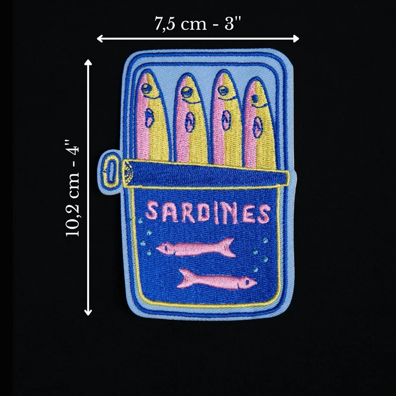 Boîte de sardines bleue | Écusson thermocollant brodé