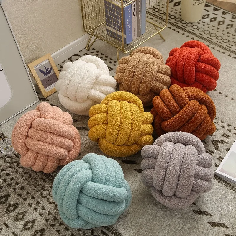 Coussin boule tressé