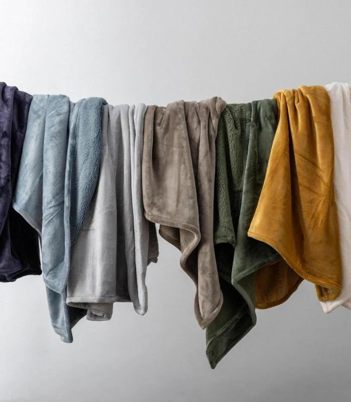 Plaid Cocooning Effet Mouton Vert Amande - Choix de tailles