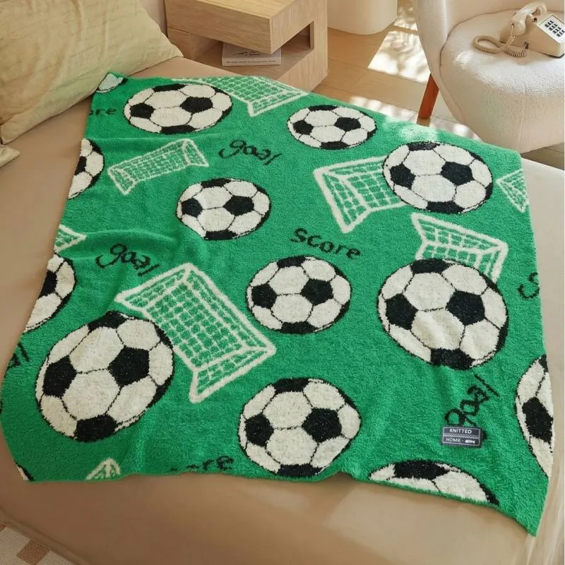 Plaid Doux en Polaire Motif Football Vert avec Sac de rangement