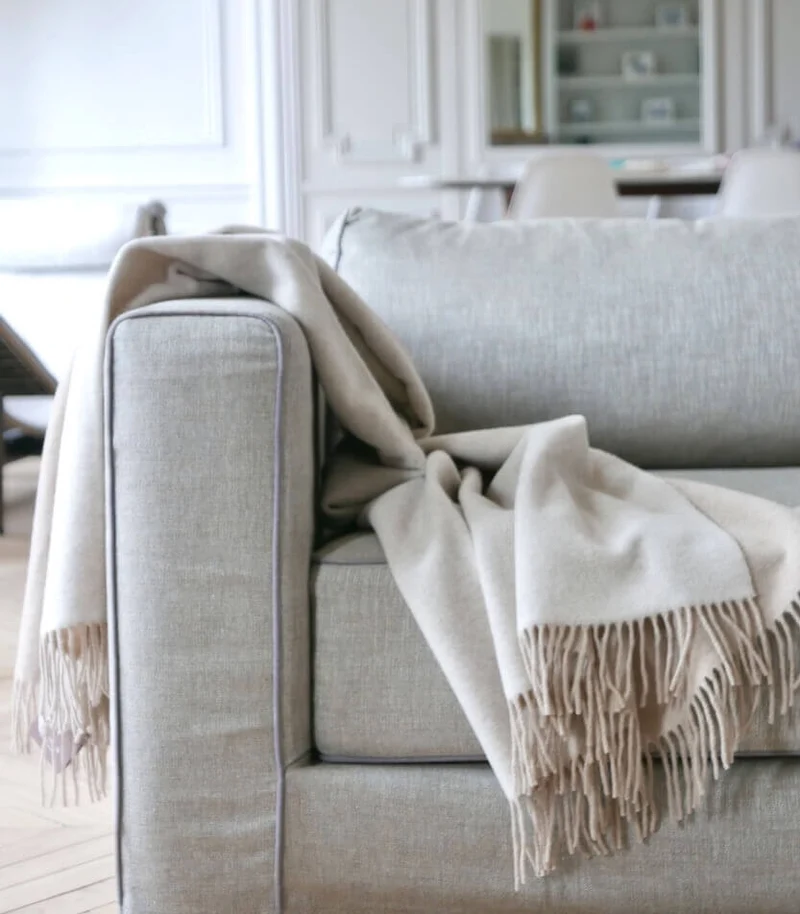Plaid Pure Laine Douce Reversible Beige et Crème 130 x 170 cm - Collection VENICE