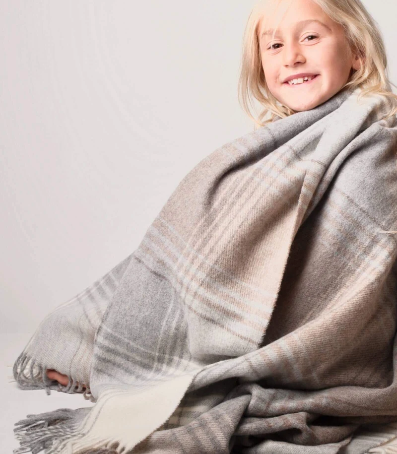 Plaid 100% Pure Laine Carreaux Beige - Collection CAPRI - Douceur et Qualité