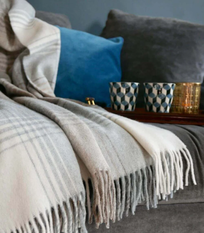 Plaid 100% Pure Laine Carreaux Beige - Collection CAPRI - Douceur et Qualité