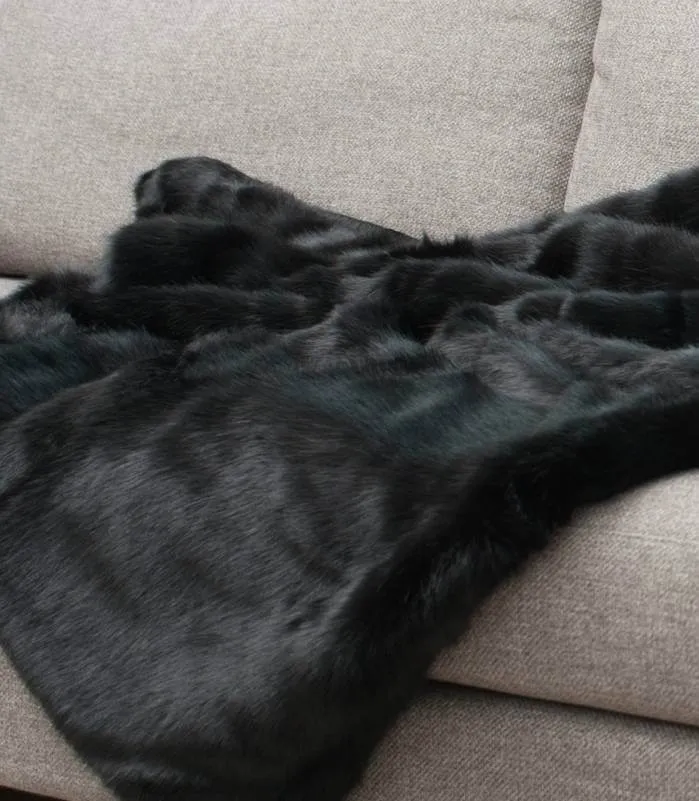 Plaid Fausse Fourrure Luxe Noir Bagheera