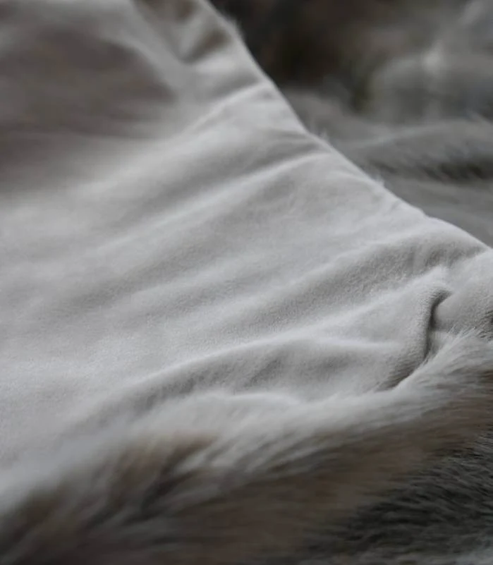 Plaid Fausse Fourrure Luxe Gris Chartreux 150 X 200 cm