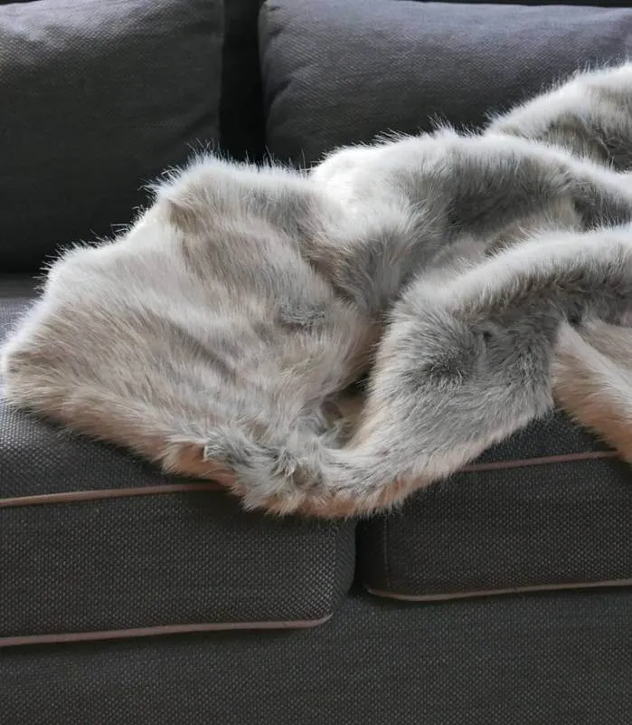 Plaid Fausse Fourrure Luxe Gris Chartreux 150 X 200 cm