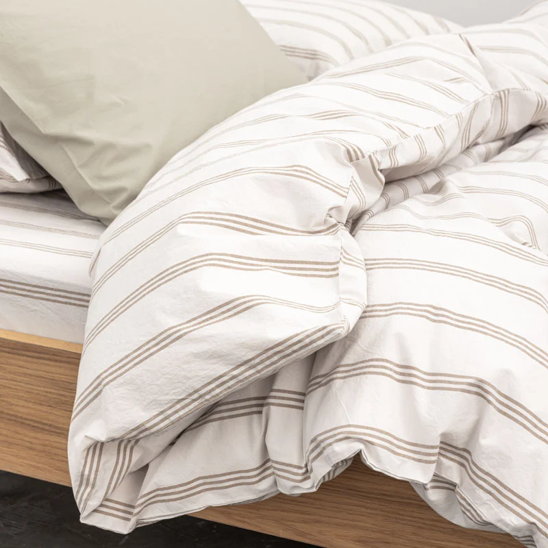 Parure de lit en percale de coton lavé 300 fils • Rayures beiges marrons