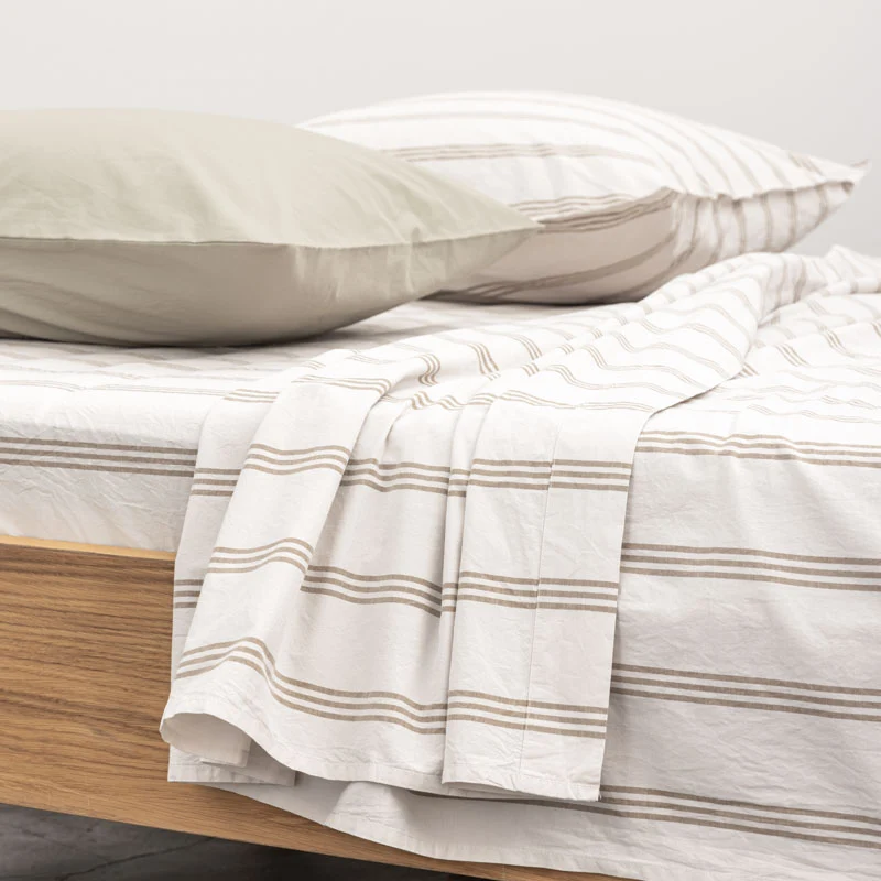 Drap plat en percale de coton lavé 300 fils • Rayures beiges marrons