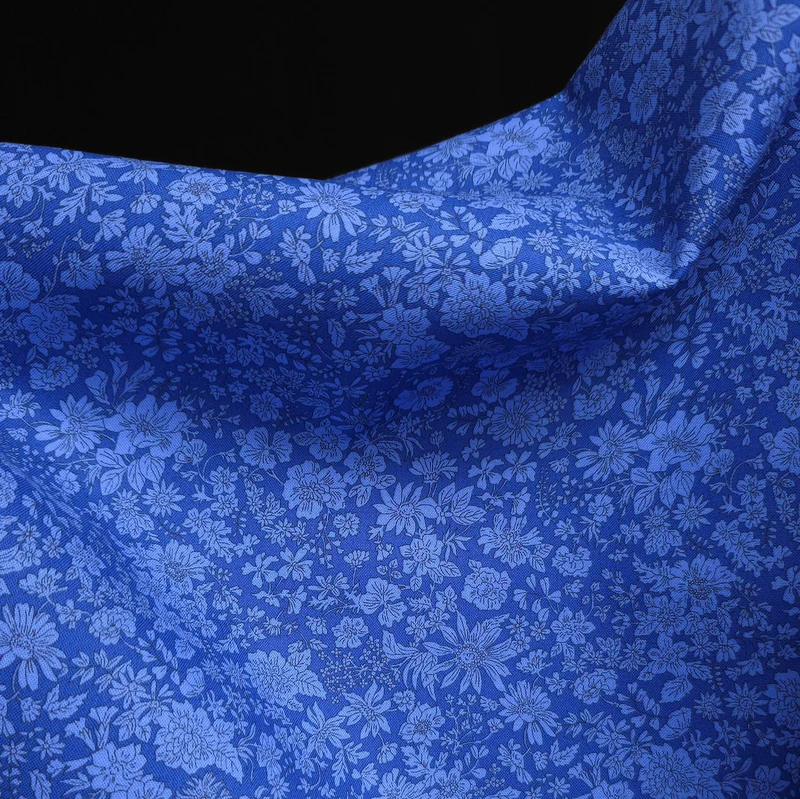 Liberty Fabrics Emily Belle Ultramarine | Coton pour courtepointe