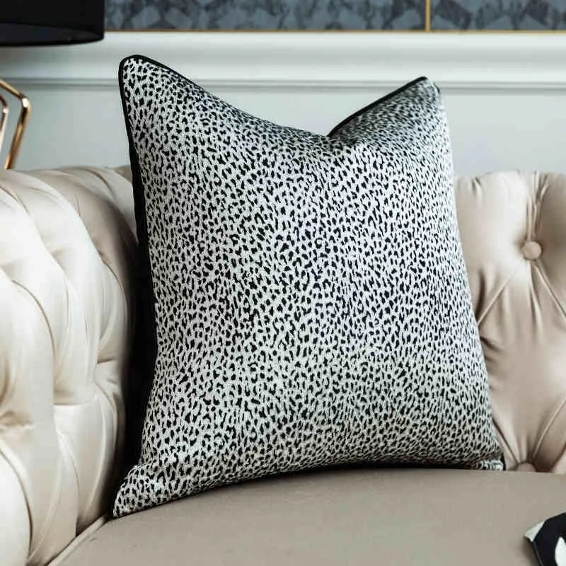 Coussin Simple Face Graphique Doux