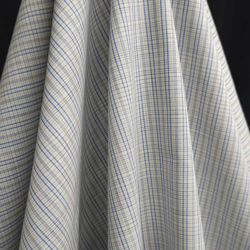 Tissu en coton tissé teint pour chemise | Fabriqué en Italie | Fins carreaux bleus