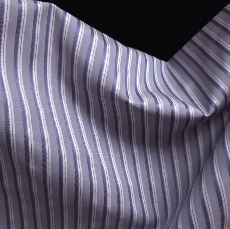 Tissu pour chemise en coton tissé teint | Fabriqué en Italie | Rayures grises, roses et mauves