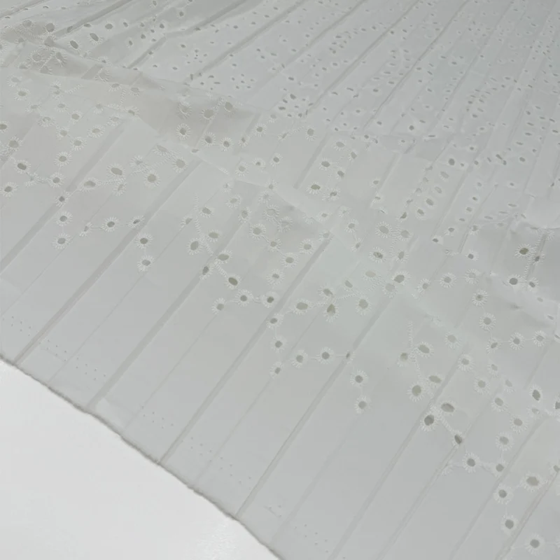 Tissu Brodé, Broderie anglaise Plissé, Coton - Muggia
