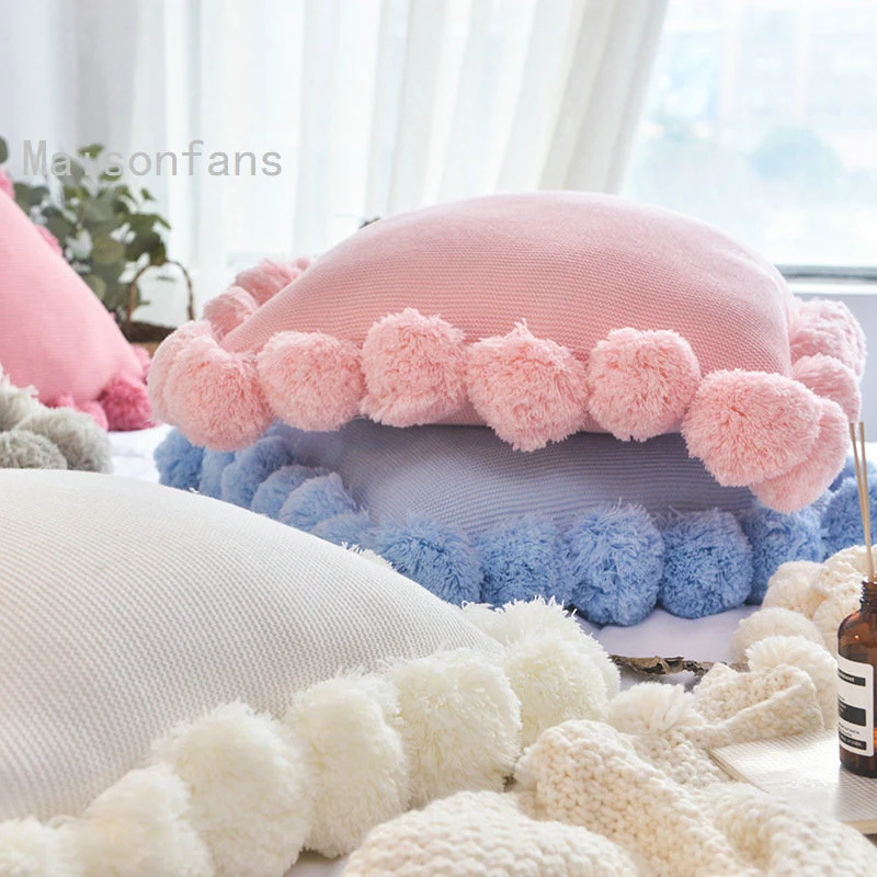 Coussin Coton Doux Macaron à Pompons pour lit canapé fauteuil