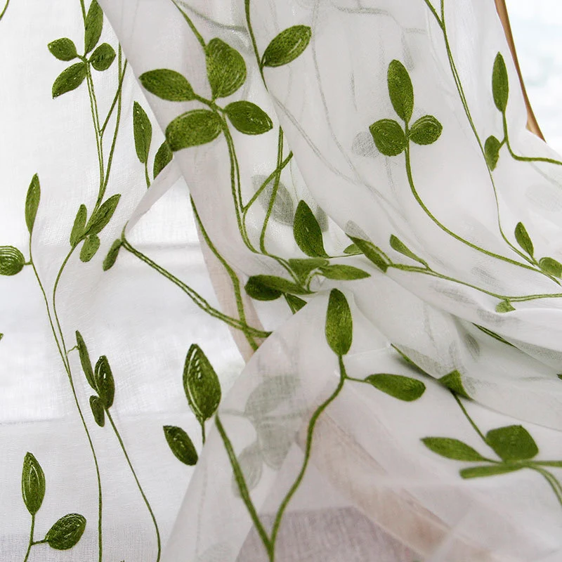 Voilage à œillets brodé feuille vert (140 x H180 cm)