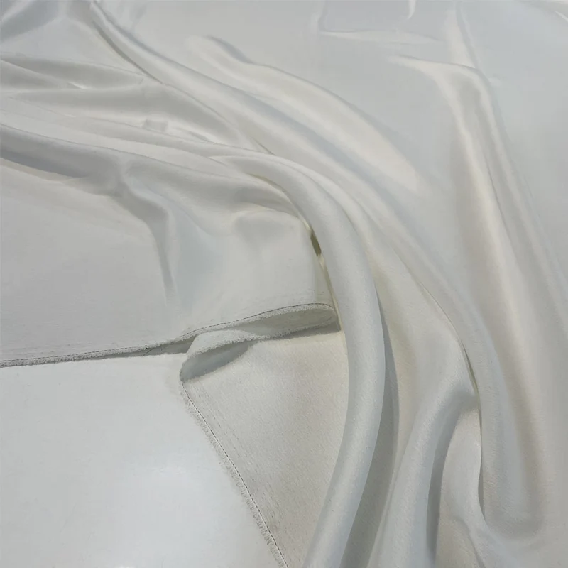 Tissu Crêpe Envers Satin - Favoloso