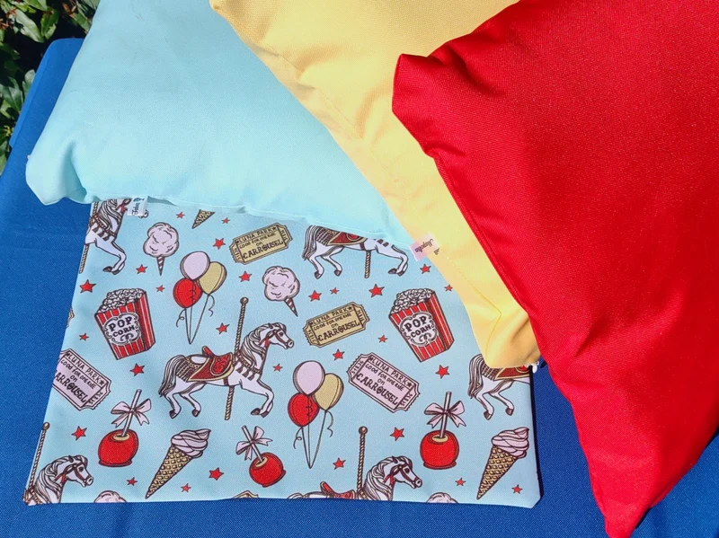Carousel Garden Table Set – Tablecloth, 2 Cushion Covers and Place mats | Perfect for Garden Parties, Weddings & Kids' Events