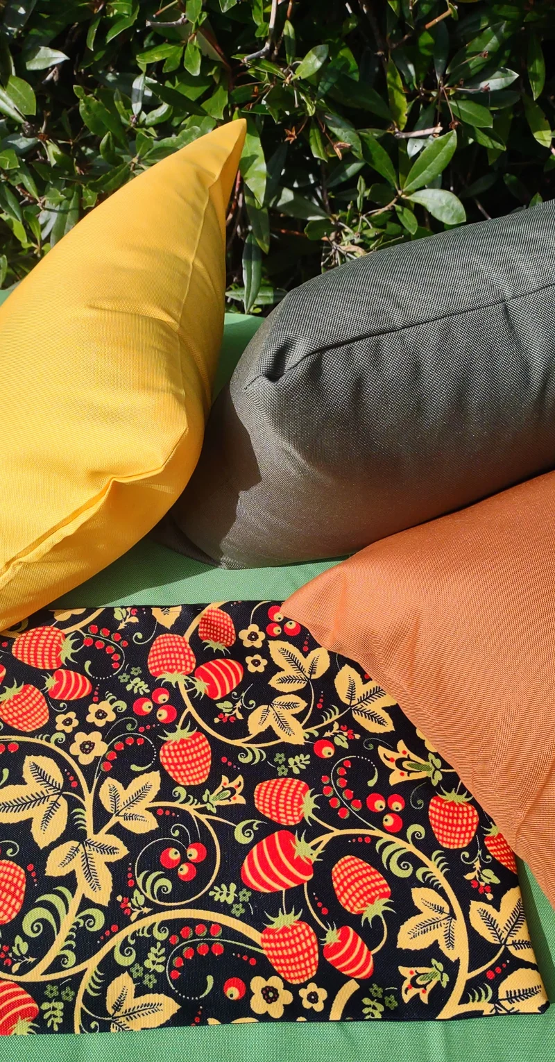 Strawberry Garden Table Set – Tablecloth, 2 Cushion Covers and Place mats | Perfect for Garden Parties, Weddings & Kids' Events