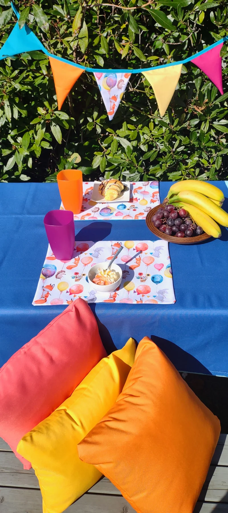 Foxes Garden Table Set – Tablecloth, 2 Cushion Covers, Bunting and Place mats | Perfect for Garden Parties, Weddings & Kids' Events