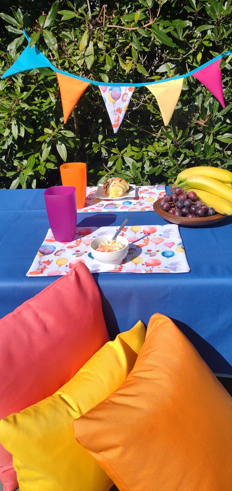 Foxes Garden Table Set – Tablecloth, 2 Cushion Covers, Bunting and Place mats | Perfect for Garden Parties, Weddings & Kids' Events