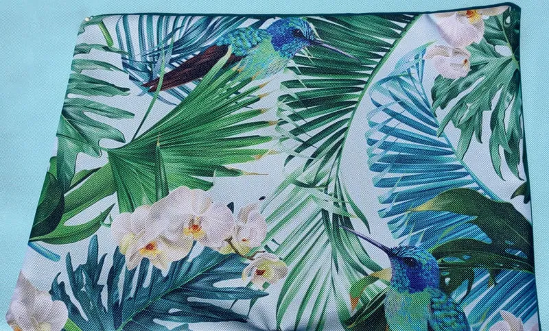 Blue Hummingbirds Garden Table Set – Tablecloth, 2 Cushion Covers, Bunting and Place mats | Perfect for Garden Parties, Weddings & Kids' Events