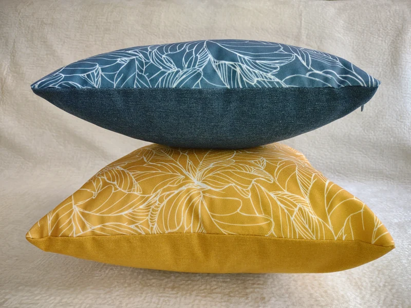 Yellow Flowers Velvet Cushion Cover 45x45cm+