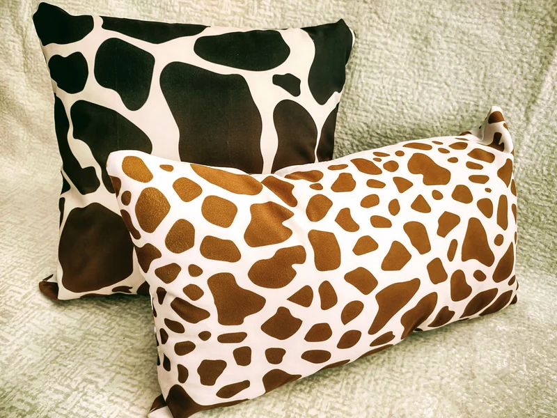 Giraffe Velvet Pillow Cover 40x40cm+ Zippered