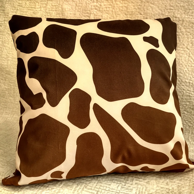 Giraffe Velvet Pillow Cover 40x40cm+ Zippered