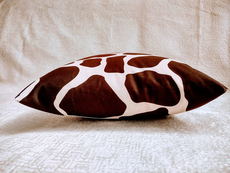 Giraffe Velvet Pillow Cover 40x40cm+ Zippered