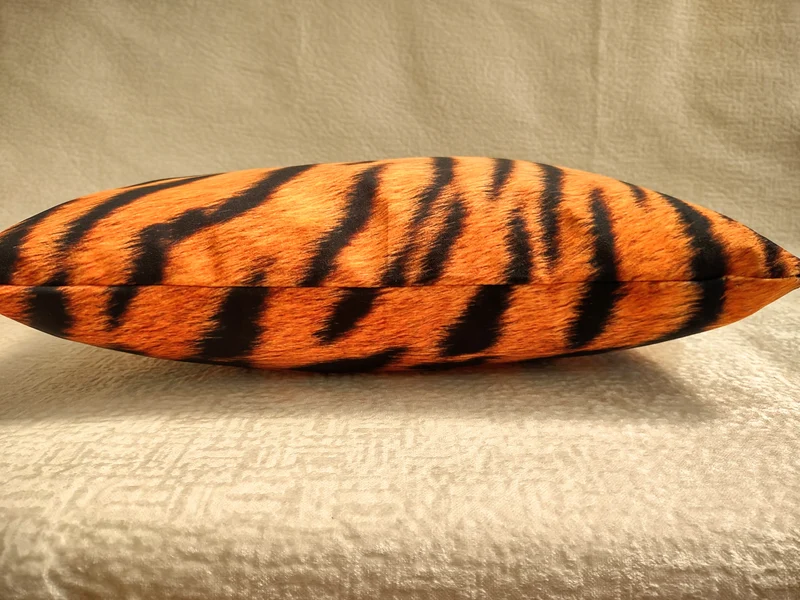 Tiger Velvet Pillow Cover 40x40cm+ Zippered