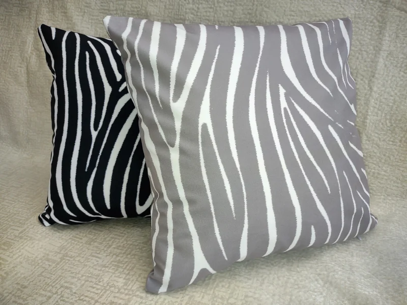 Grey Zebra Velvet Pillow Cover 40x40cm+ Zippered
