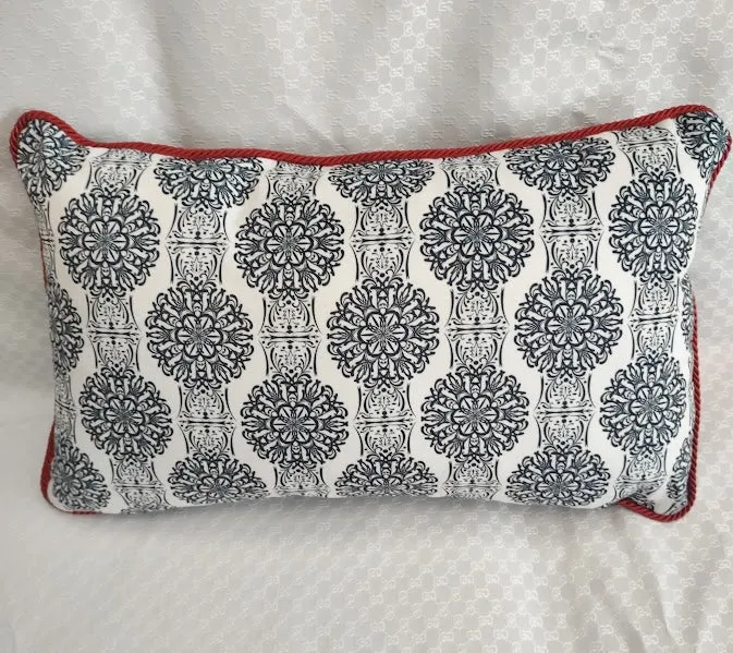 Black and White Set of Two Cushions