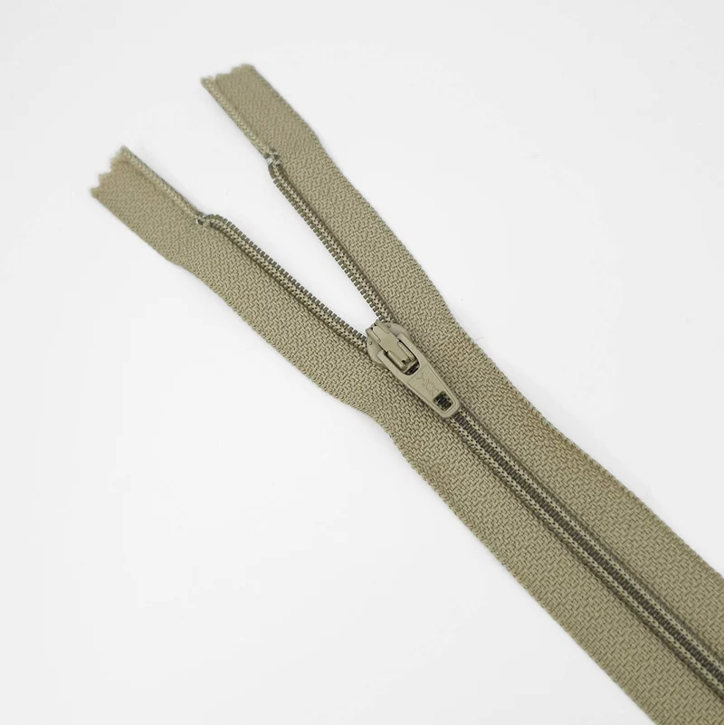 Fermeture éclair YKK | Fermeture à glissière fermée | Spirale en nylon | N° 2 | 17 cm | ZIP1064 - ZIP1066