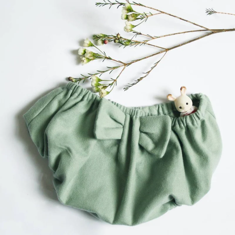PATRON DE COUTURE PDF | Ensemble de bloomers pour bébé | Les Patronnes | BILINGUE ( FR/EN )