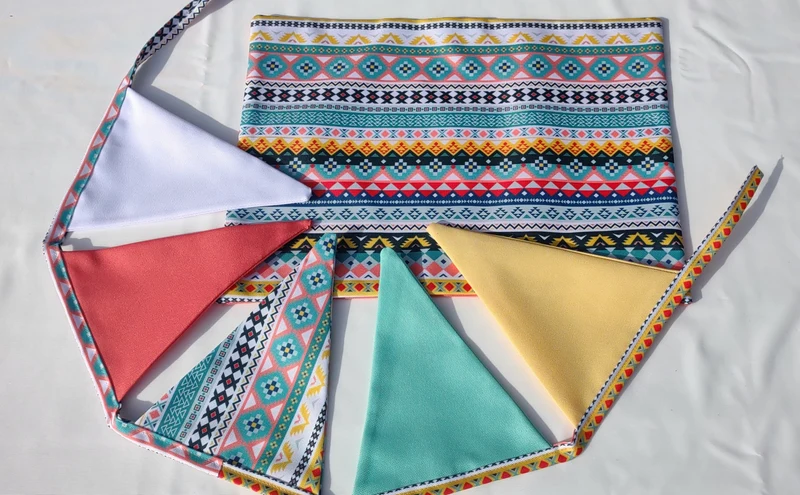 Etno Garden Table Set – Tablecloth, 2 Cushion Covers, Bunting and Place mats | Perfect for Garden Parties, Weddings & Kids' Events