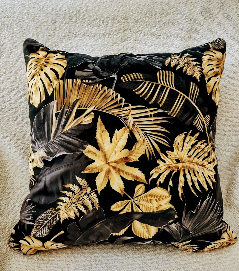 Black Gold Leaves Velvet Cushion Cover 50x50cm