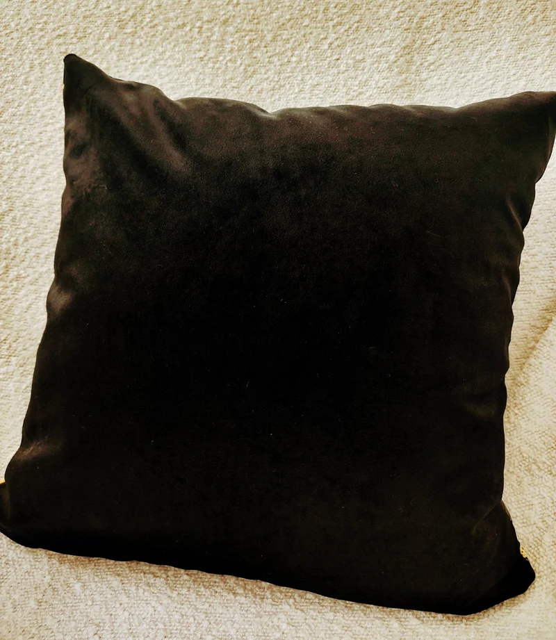 Black Gold Leaves Velvet Cushion Cover 50x50cm