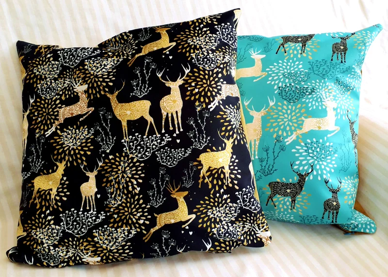 Black Yellow Deers Velvet Pillow Cover 40x40cm+ Zippered