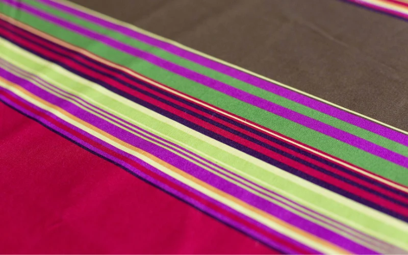 NAPPE ENDUITE "KAKI" - Vert kaki et fuchsia