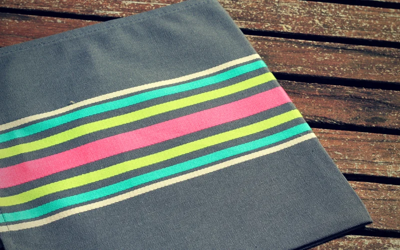 SERVIETTE "SAN SE"