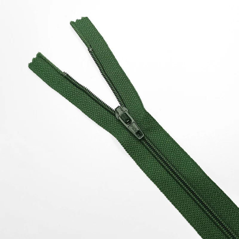 YKK | Fermeture éclair À Bout Fermé | Spirale | Vert | #2 | 6 3/4'' - 17 cm | SS274 - SS294
