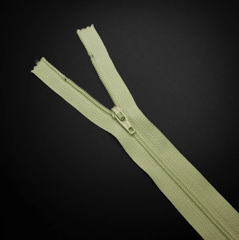YKK | Fermeture éclair À Bout Fermé | Spirale | Vert | #2 | 6 3/4'' - 17 cm | SS274 - SS294