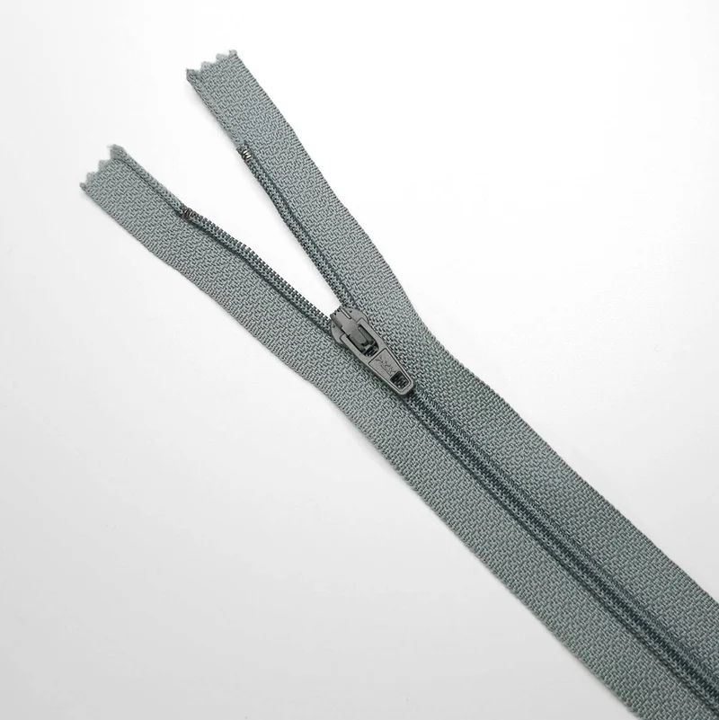 YKK | Fermeture éclair À Bout Fermé | Spirale | #2 | 6 3/4'' - 17 cm | SS266 - SS273