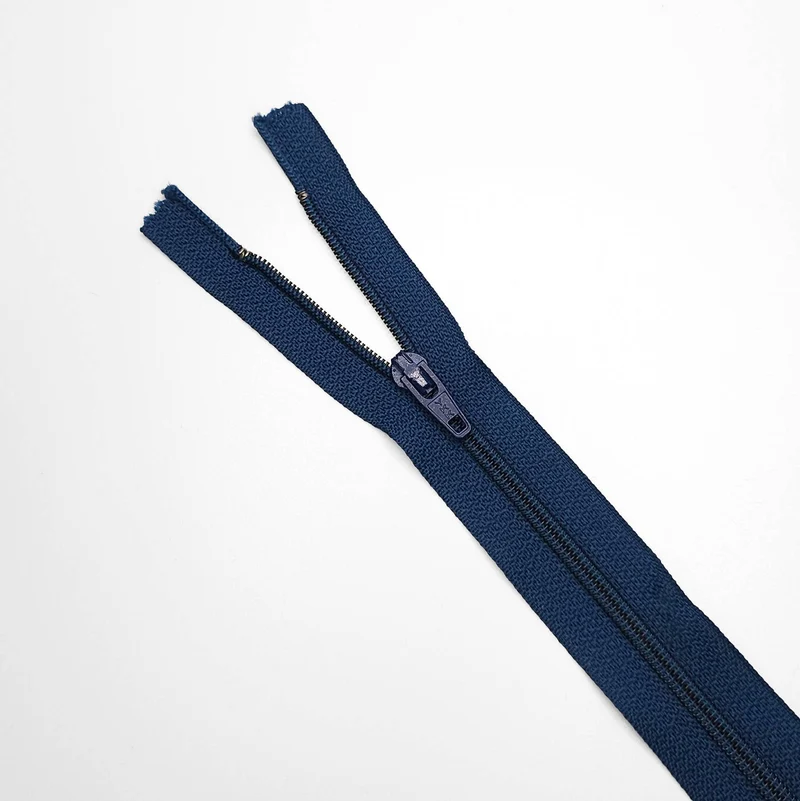 YKK | Fermeture éclair À Bout Fermé | Spirale | #2 | 6 3/4'' - 17 cm | SS266 - SS273