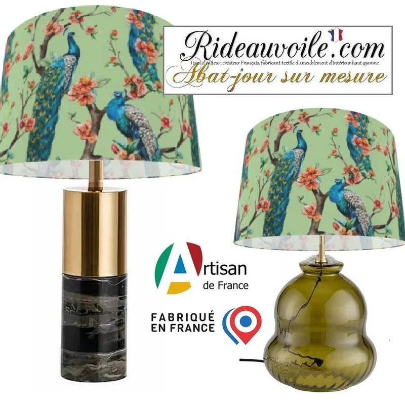 Architecte designer abat-jour sur mesure tissu vert motif feuilles Fleurs oiseaux paons