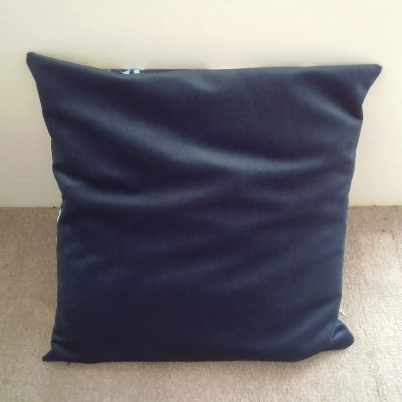Humingbird Decorative Cushion 45x45cm+